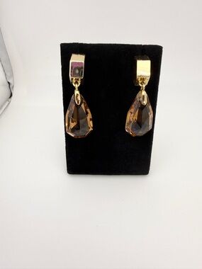 Gold Toned Briolette Cut Amber Toned Crystal Drop Earrings Tear Drop Shape